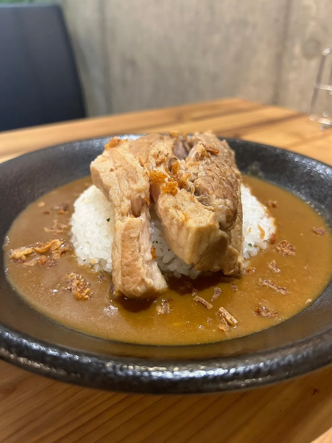 【おすすめ】肉塊ラフテーカレー