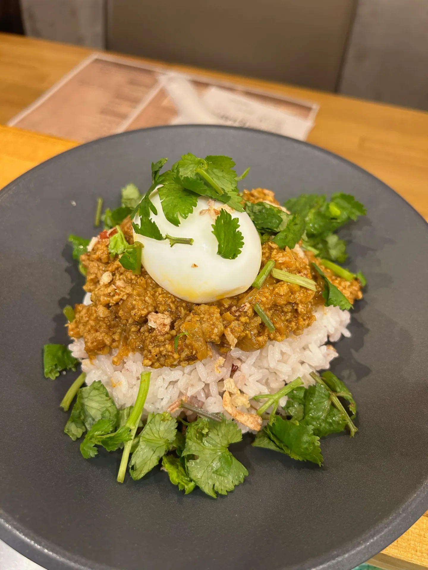 三種のスパイストマト塩キーマカレー